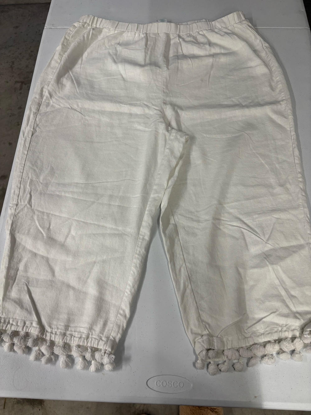 Cynthia Rowley Cream Capris with Pom Trim